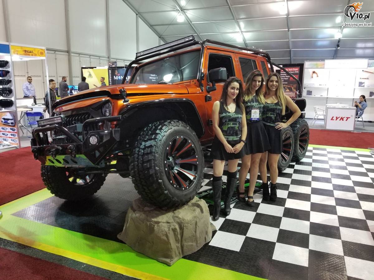 Jeep Wrangler 6x6