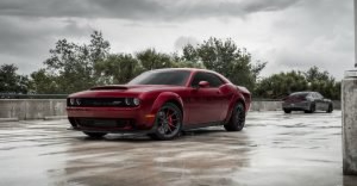 Dodge Challenger Demon na felgach Vossen