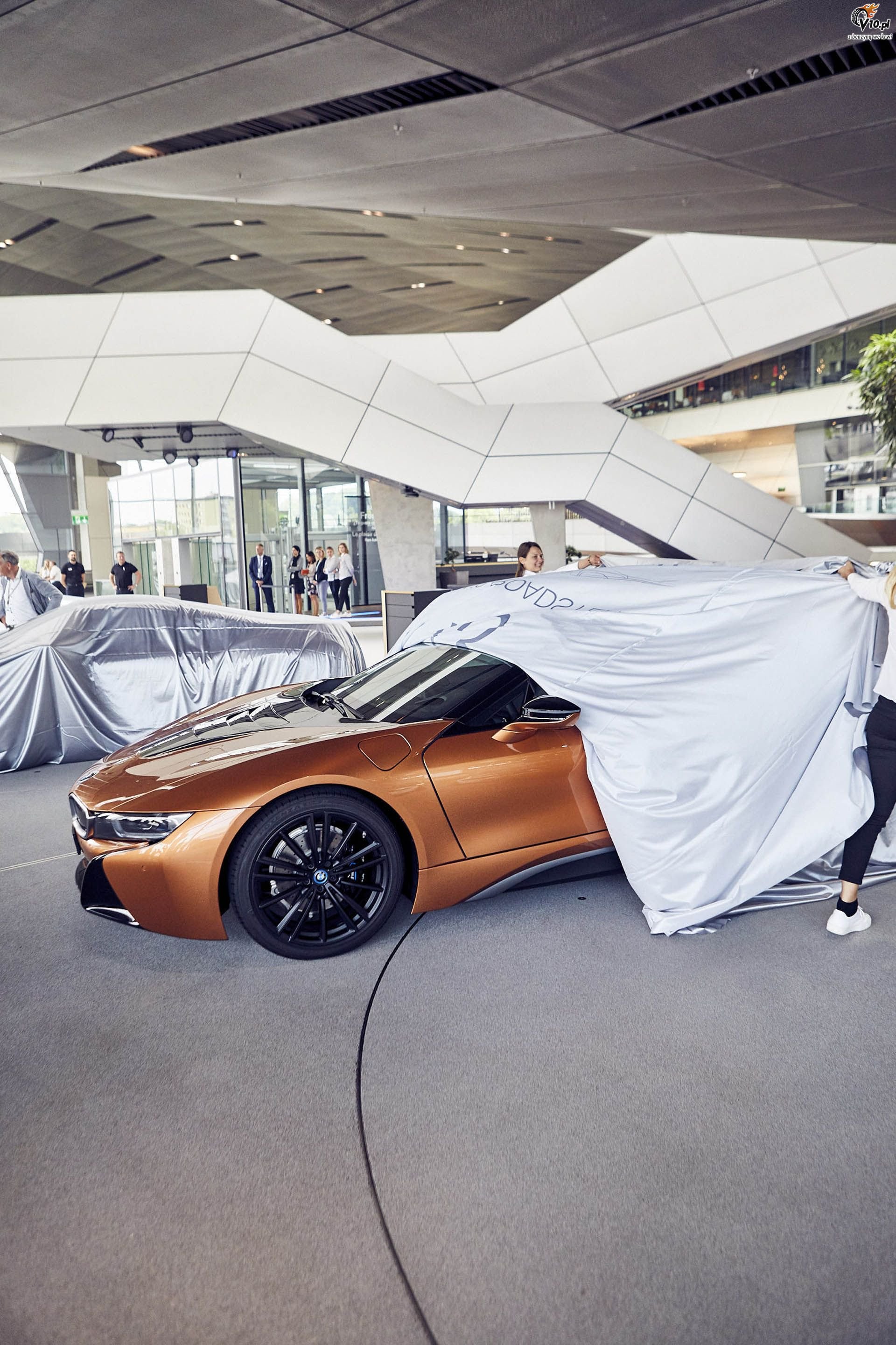 BMW i8 Roadster