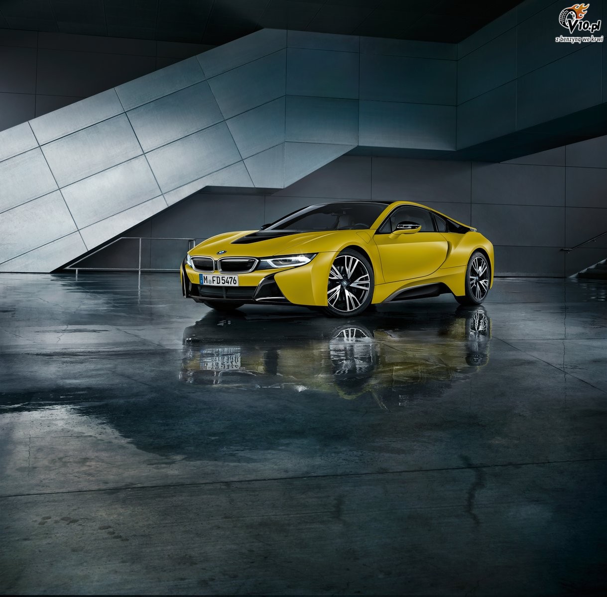 BMW i8 Protonic Frozen Yellow Edition