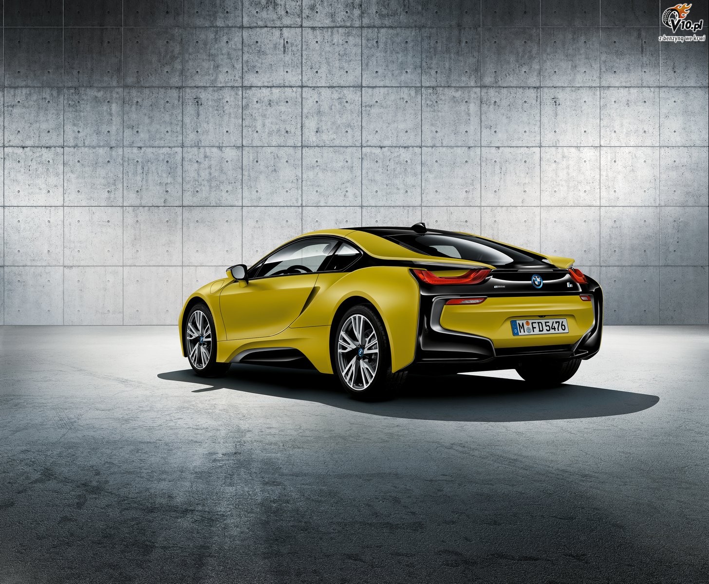 BMW i8 Protonic Frozen Yellow Edition