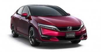 Honda Clarity z tytułem Green Car Of The Year 2017