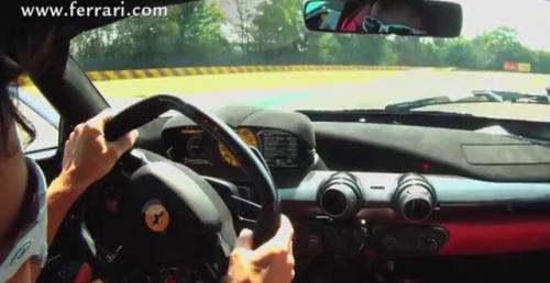 Video: LaFerrari w rkach Fernando Alonso