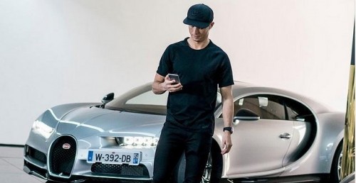 Cristiano Ronaldo i Bugatti Chiron