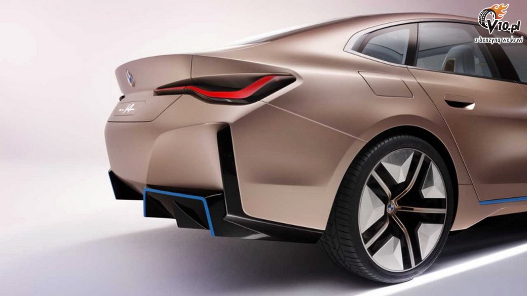 BMW i4