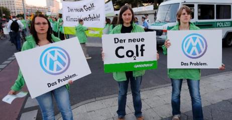 Volkswagen Golf - protest Greenpeace