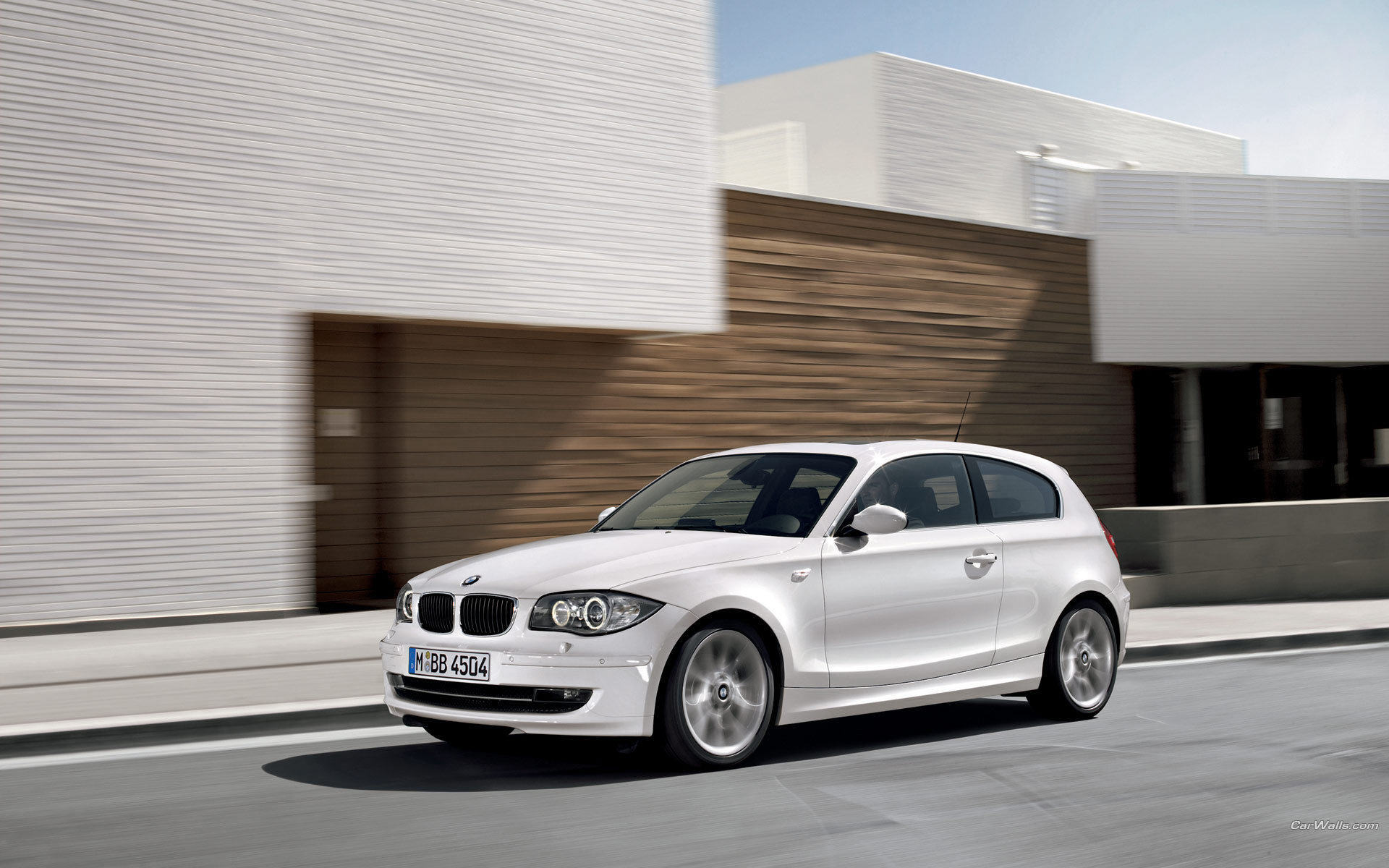 1 1 4 низкий. BMW 1. BMW 120i. БМВ 1 хэтчбек. BMW serie 1.