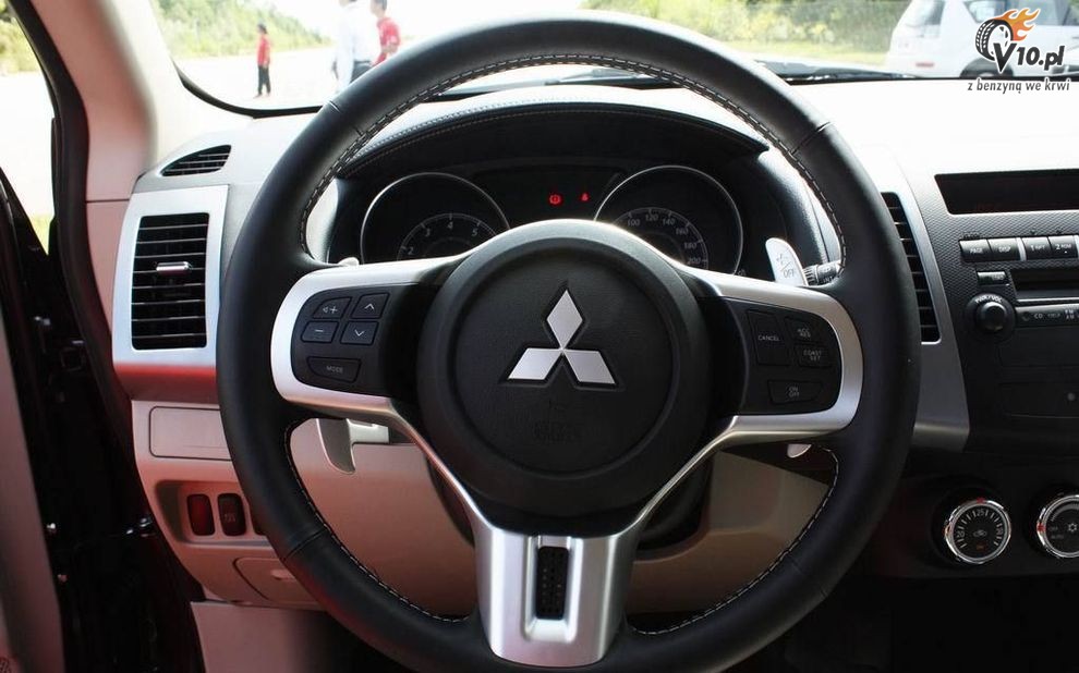 Mitsubishi Outlander 2010