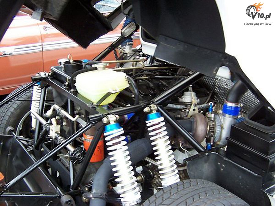 Ford RS200 Evolution - cywilna rajdówka grupy B na sprzedaż!