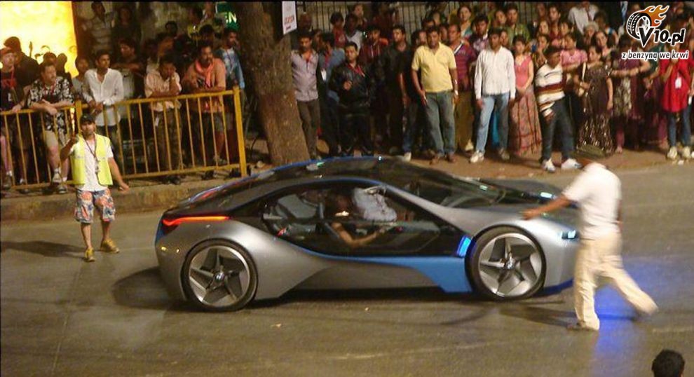 BMW Vision EfficientDynamics na planie