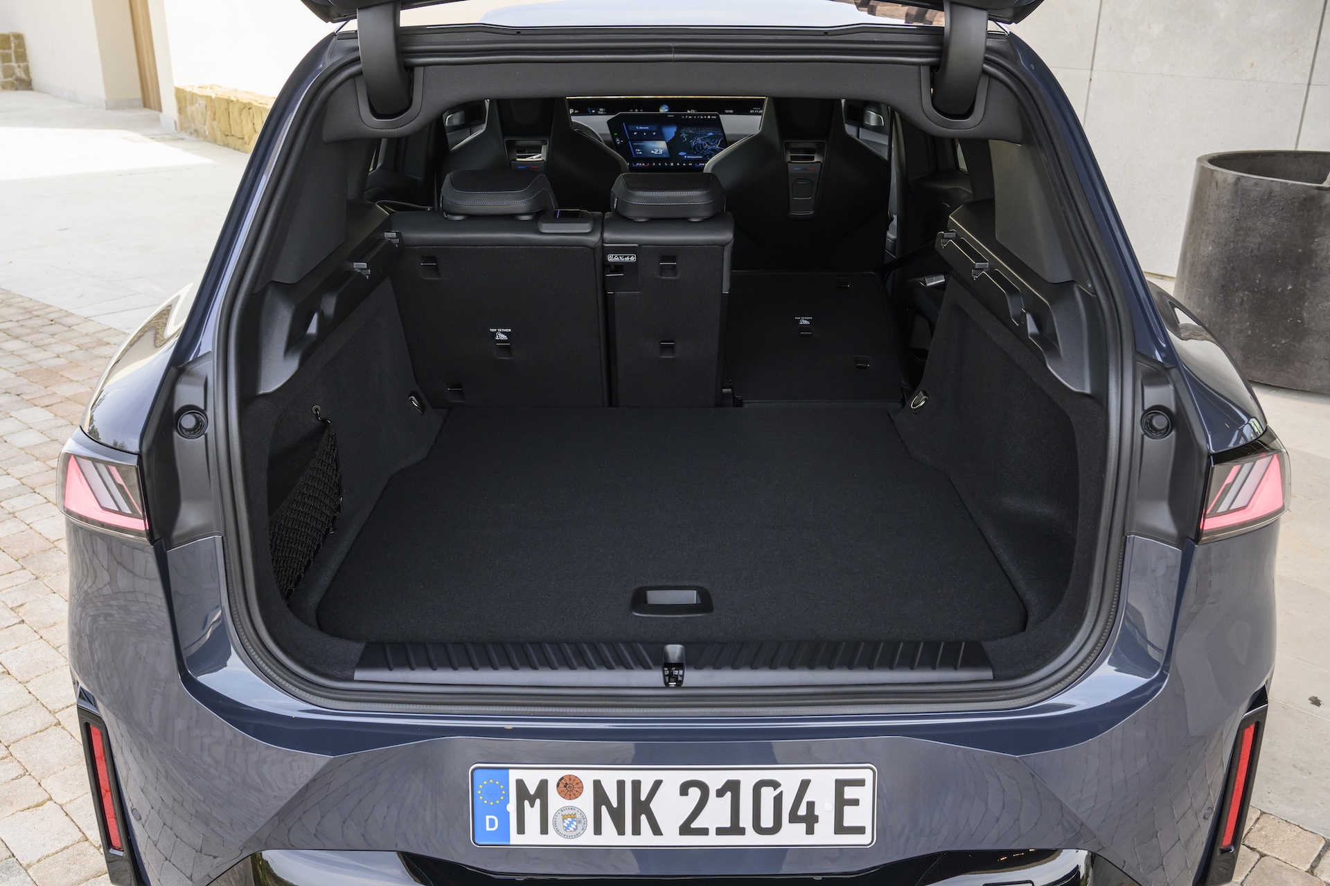 BMW iX3 (2026) bagażnik