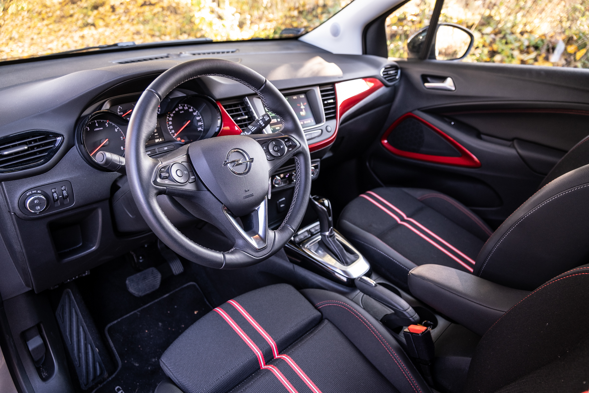 Opel Crossland 2023 - deska rozdzielcza