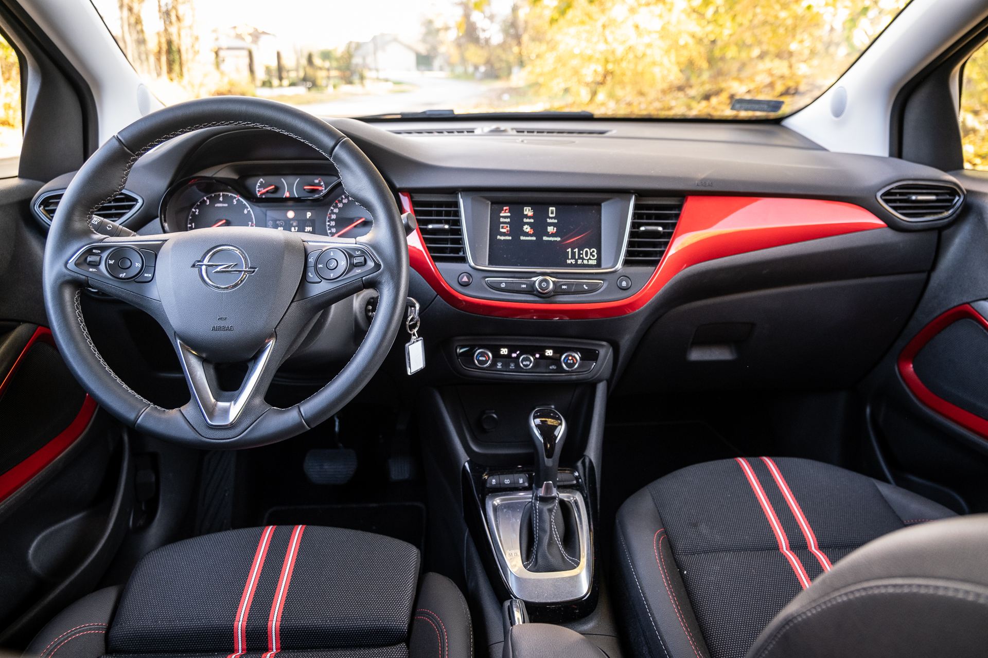Opel Crossland 2023 - deska rozdzielcza