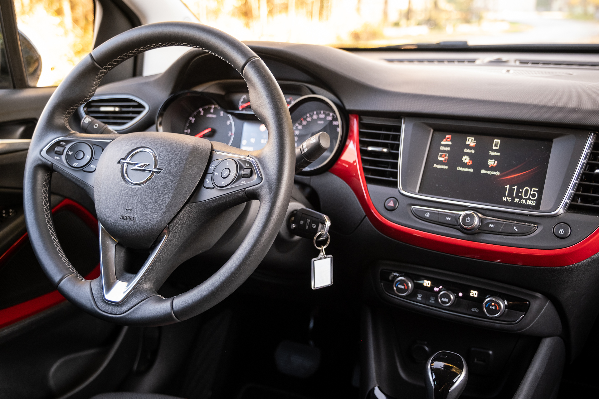 Opel Crossland 2023 - deska rozdzielcza