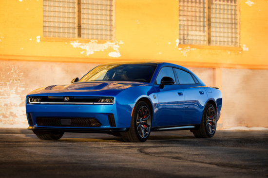 Dodge CFour-door 2026 Dodge Charger Daytona Scat Pack Plus, shown in Blharger