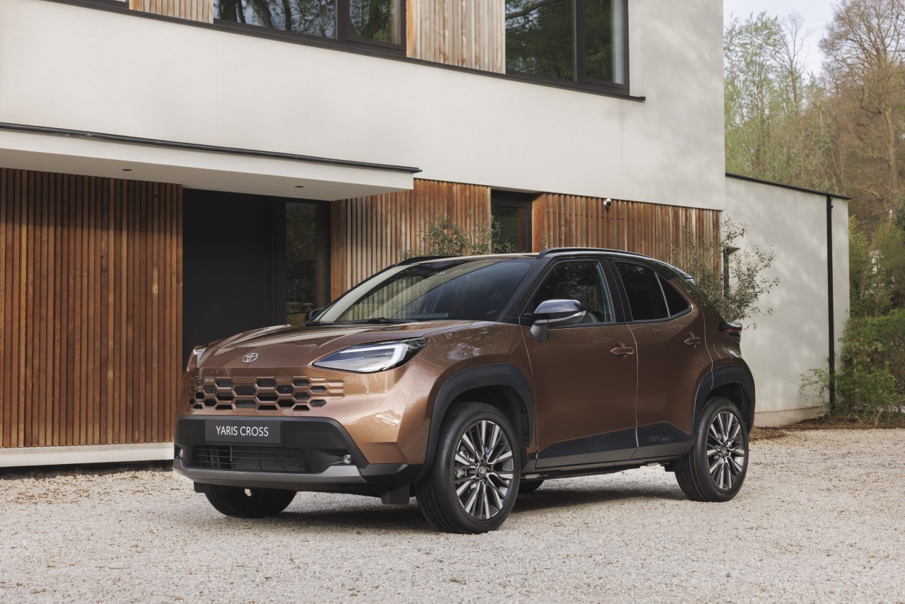 Toyota Yaris Cross High Grade Precious Bronze