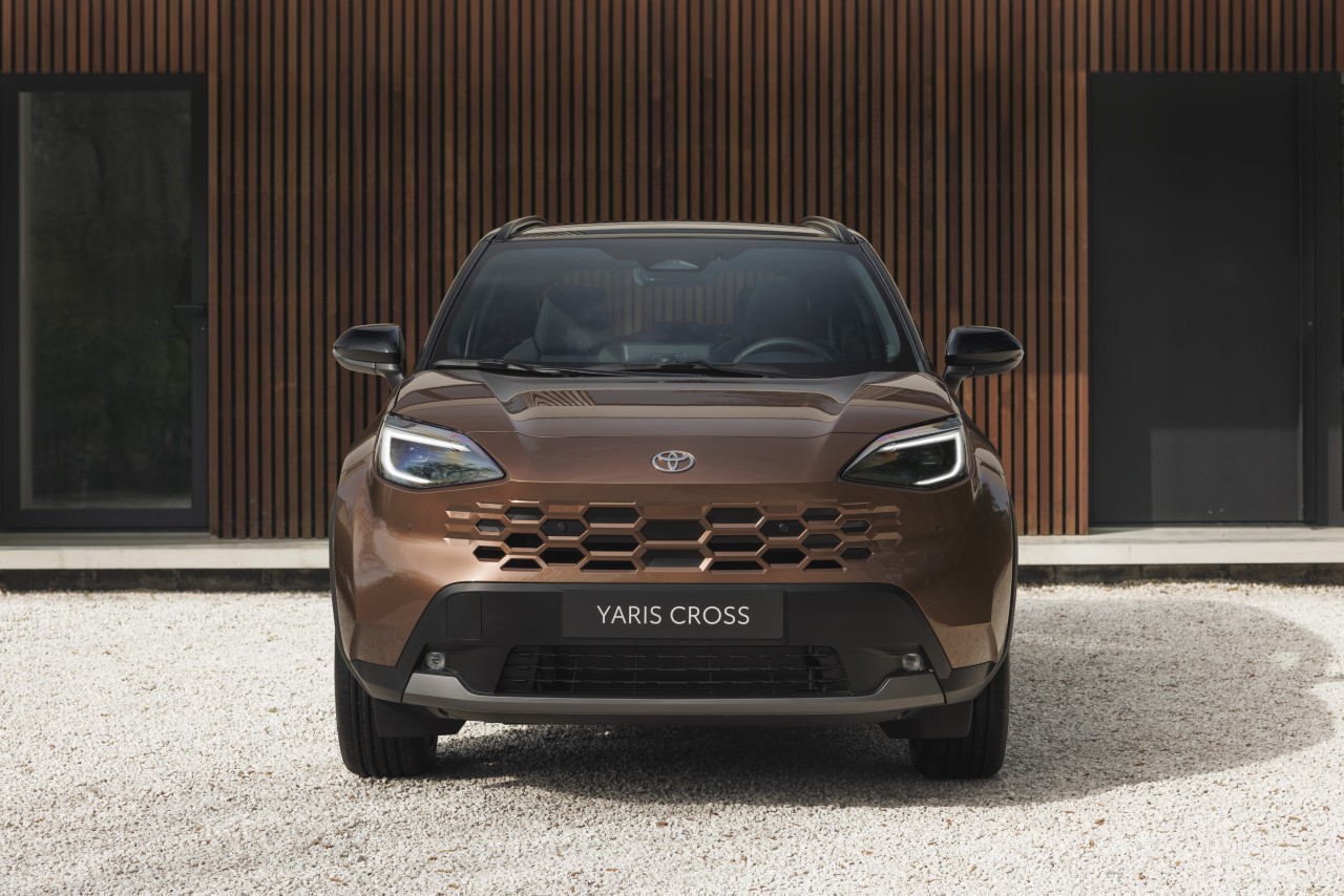 Toyota Yaris Cross High Grade Precious Bronze