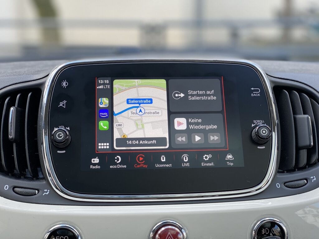 Apple CarPlay, Apple Maps