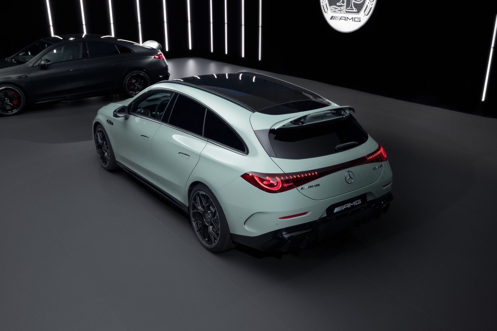 Elektryczny Mercedes-AMG CLA 45 4MATIC+ Shooting Brake tył