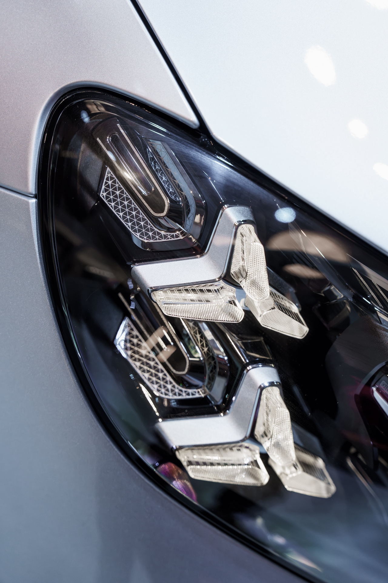 Mercedes-Benz GLS po liftingu (2026) przednie światła gwiazdy