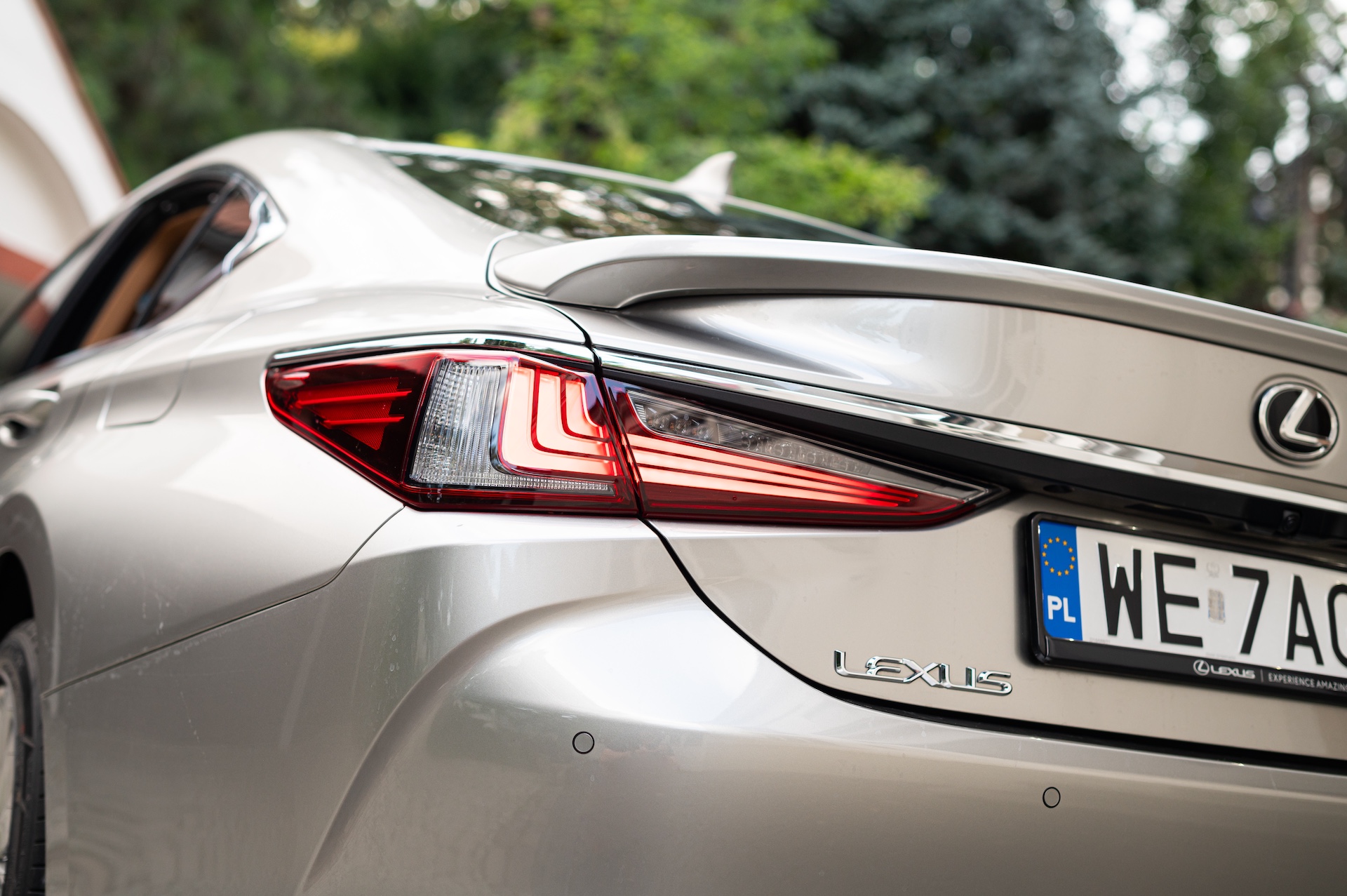 Lexus ES 350h tylne światło