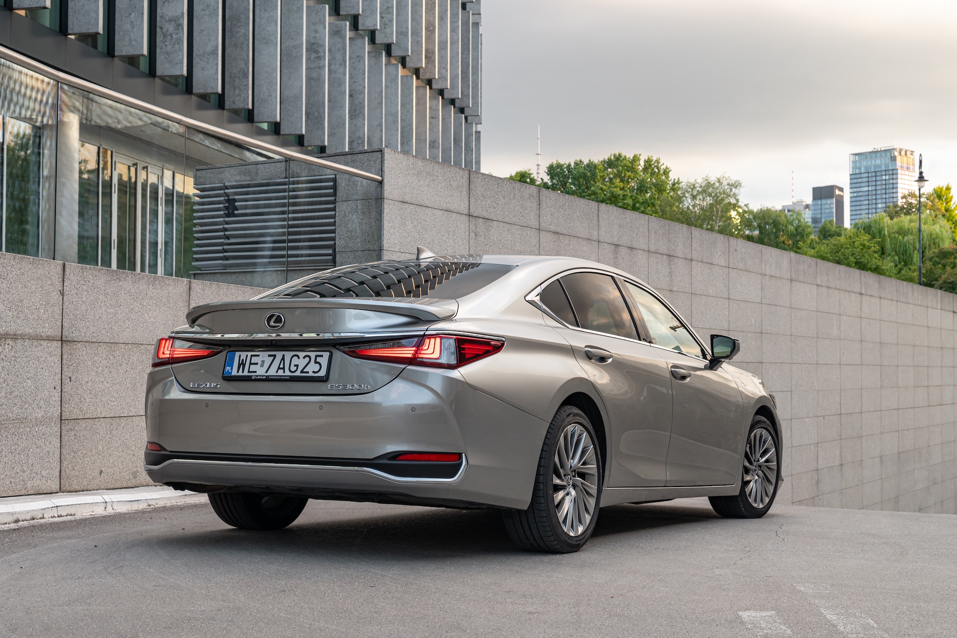 Lexus ES 350h tył