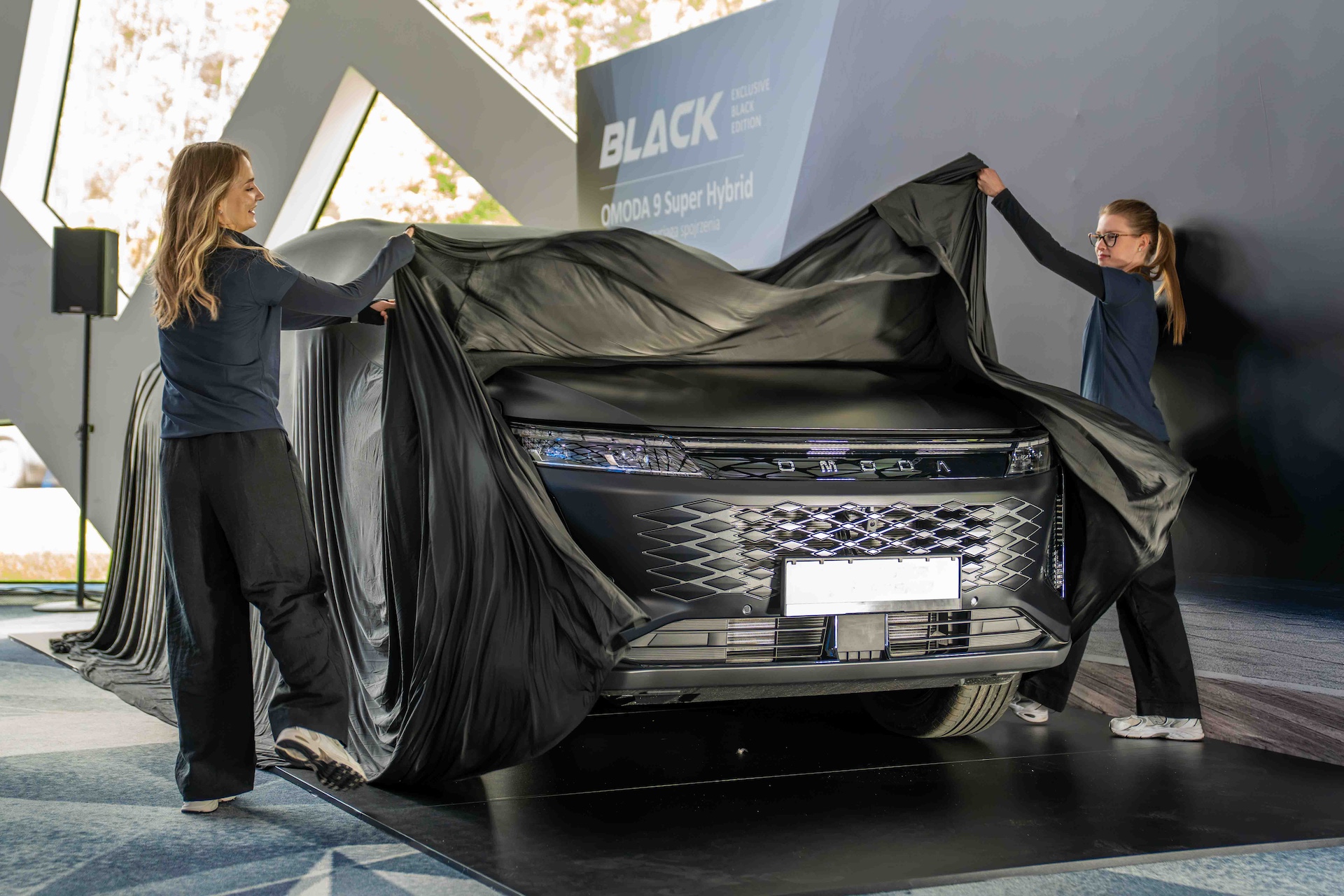 OMODA 9 Black Night - polska premiera (2026) (fot. Omoda/Jaecoo)