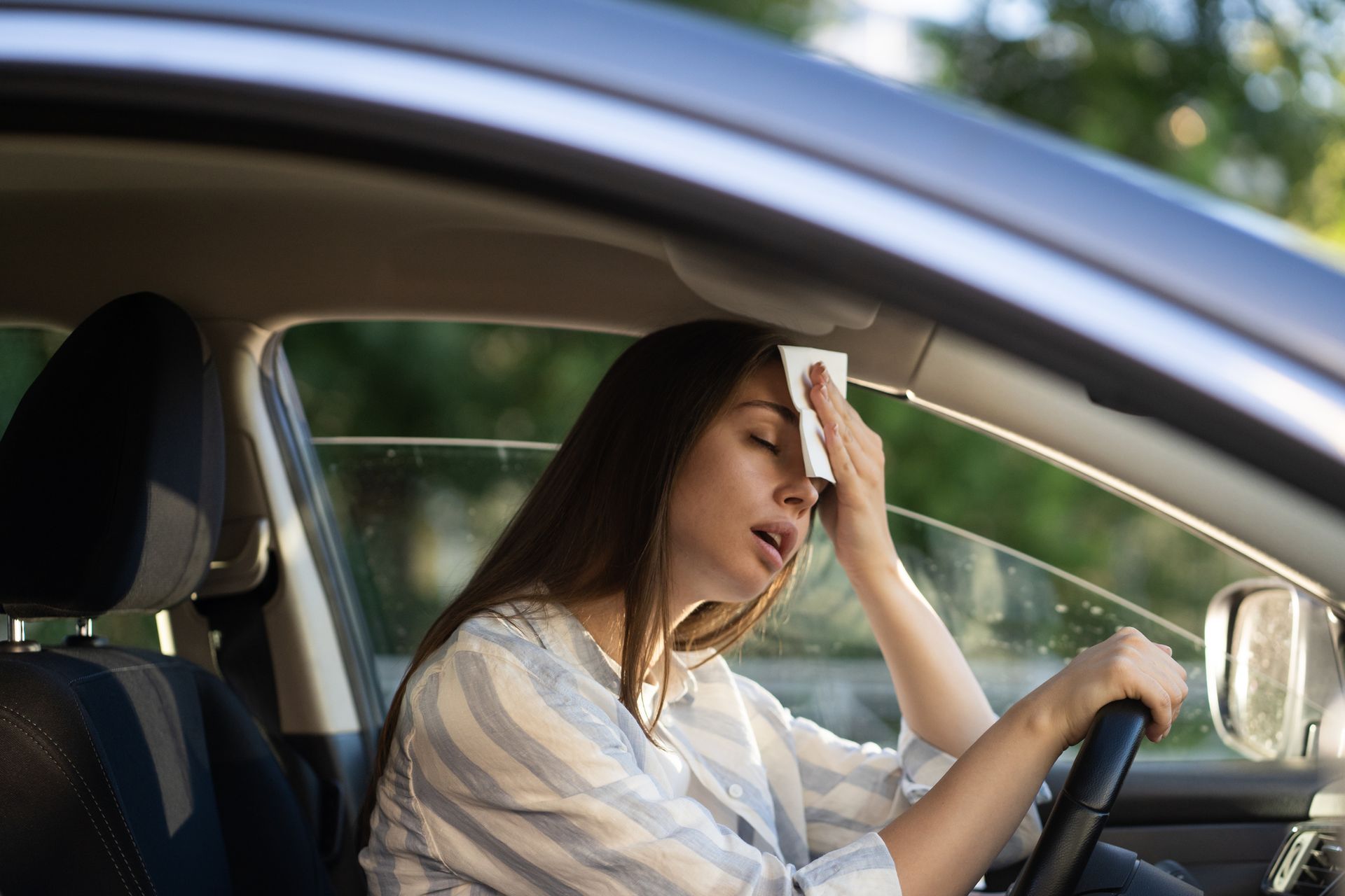 Przewodnik po eksploatacji auta podczas upałów (fot. iStock)