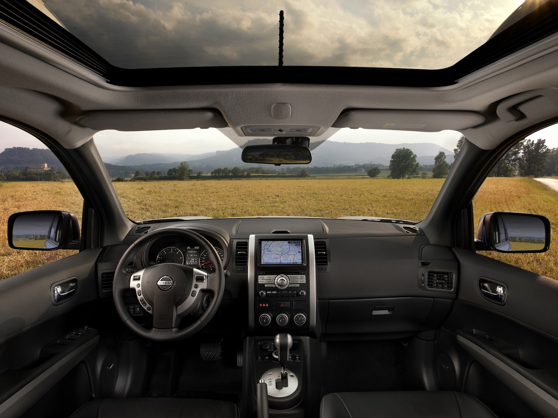 Nissan X-Trail 2. generacji T31 (2007) deska rozdzielcza