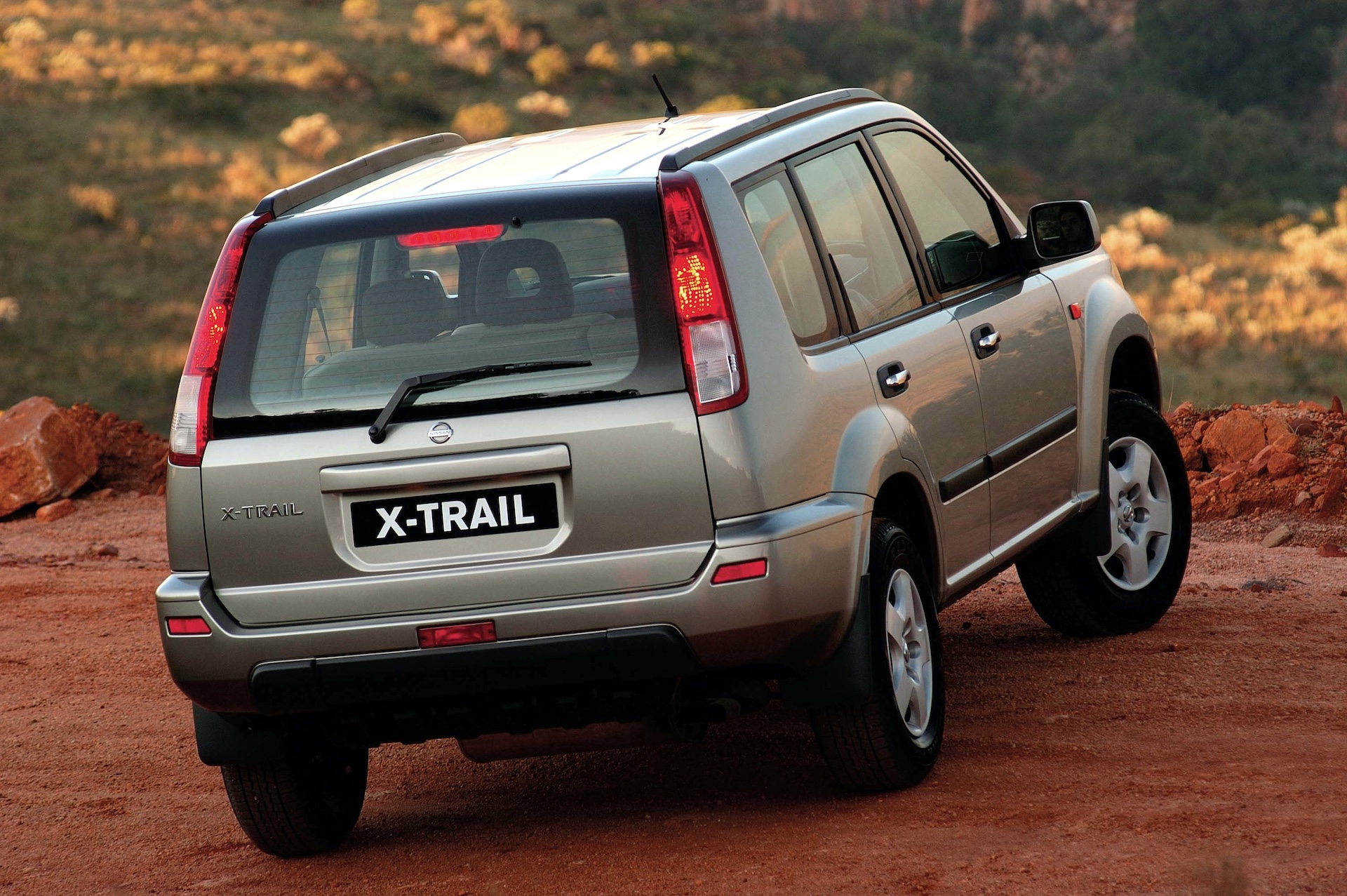 Nissan X-Trail 1. generacji T30 (2001) tył