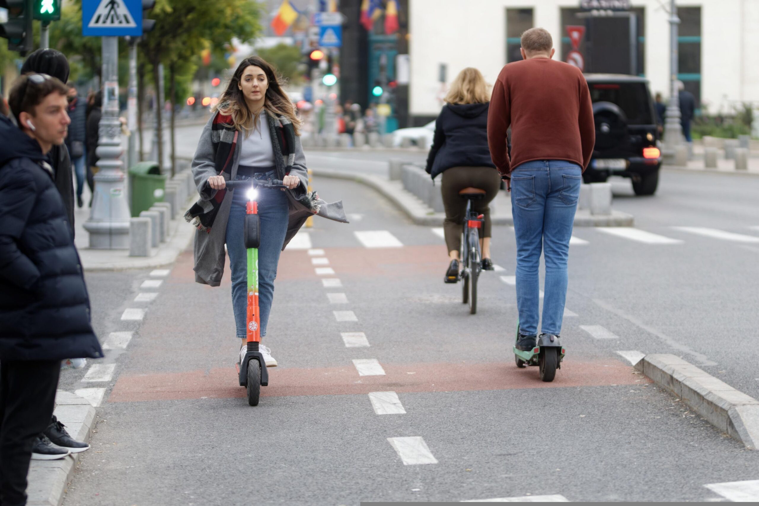 Mandaty za hulajnogi elektryczne (Fot. Mircea / Pixabay)
