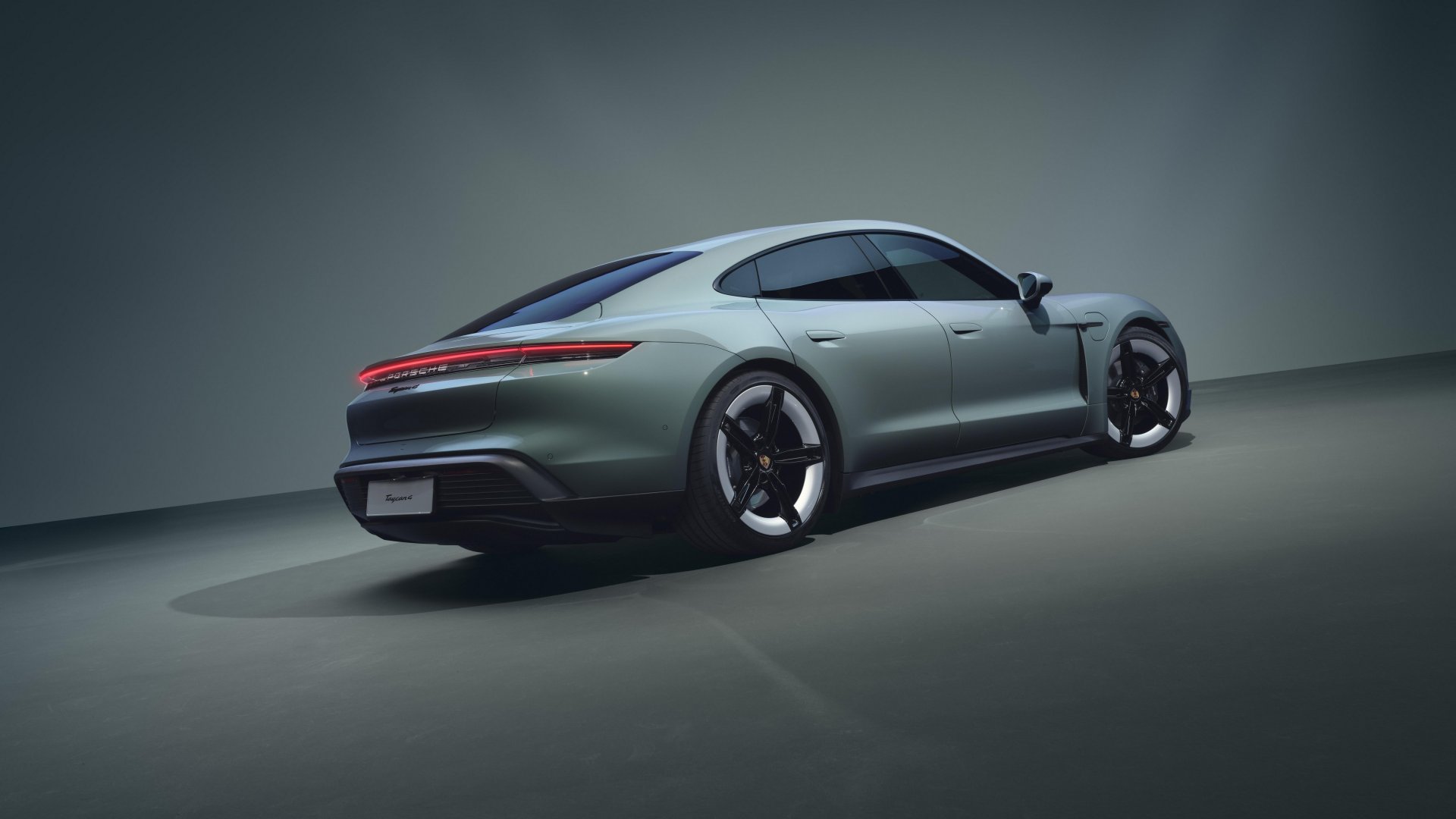 Porsche Taycan 4 (2024) (fot. Porsche AG)
