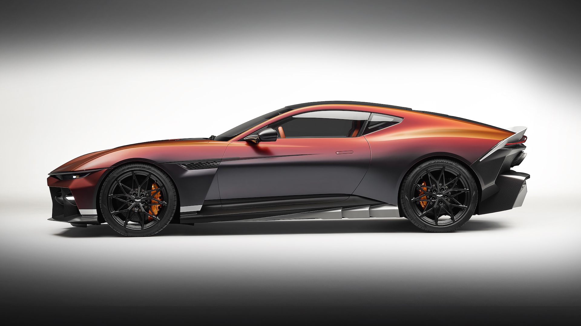 Aston Martin Valen bok