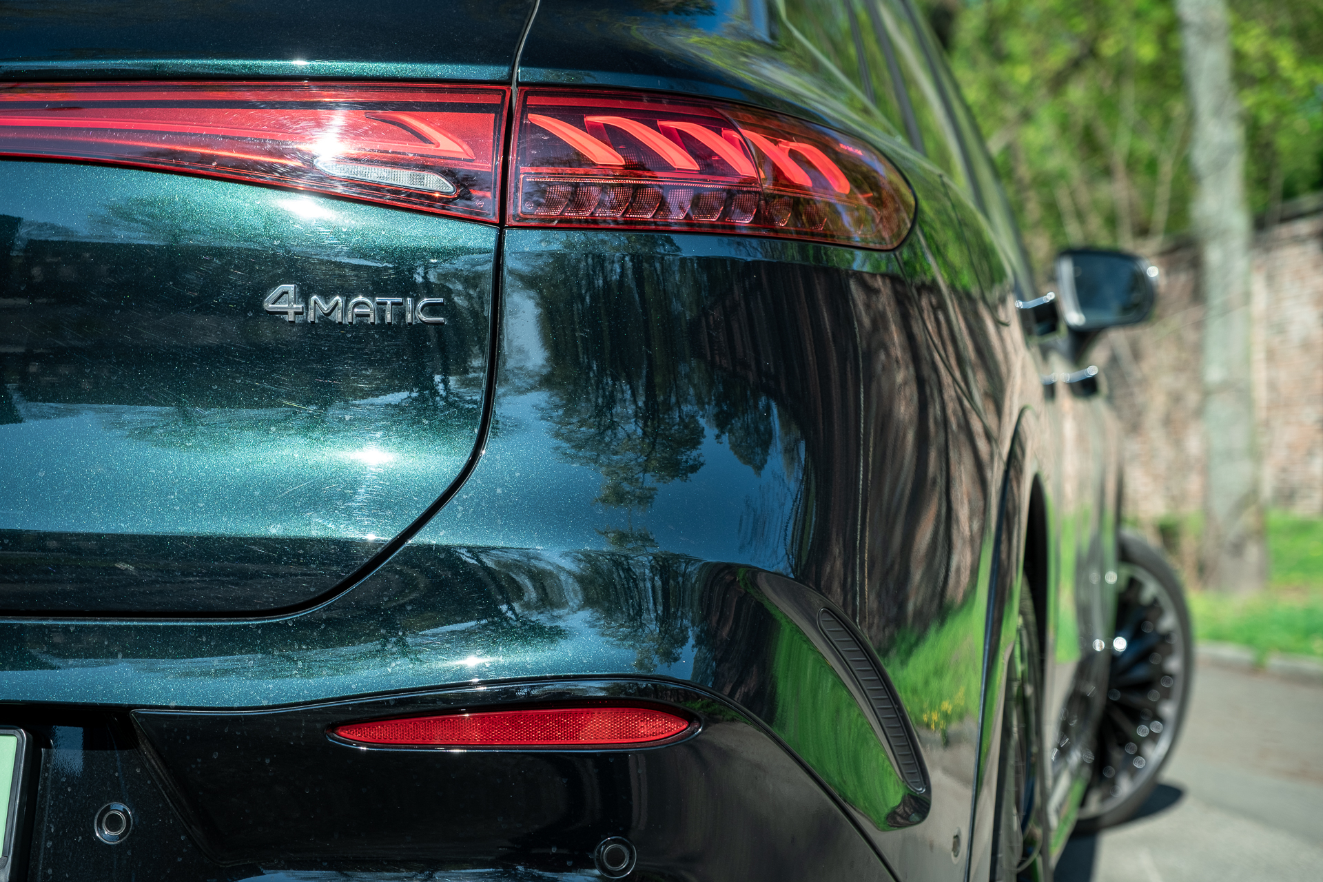 Mercedes-Benz EQS SUV 580 4MATIC tylne światło