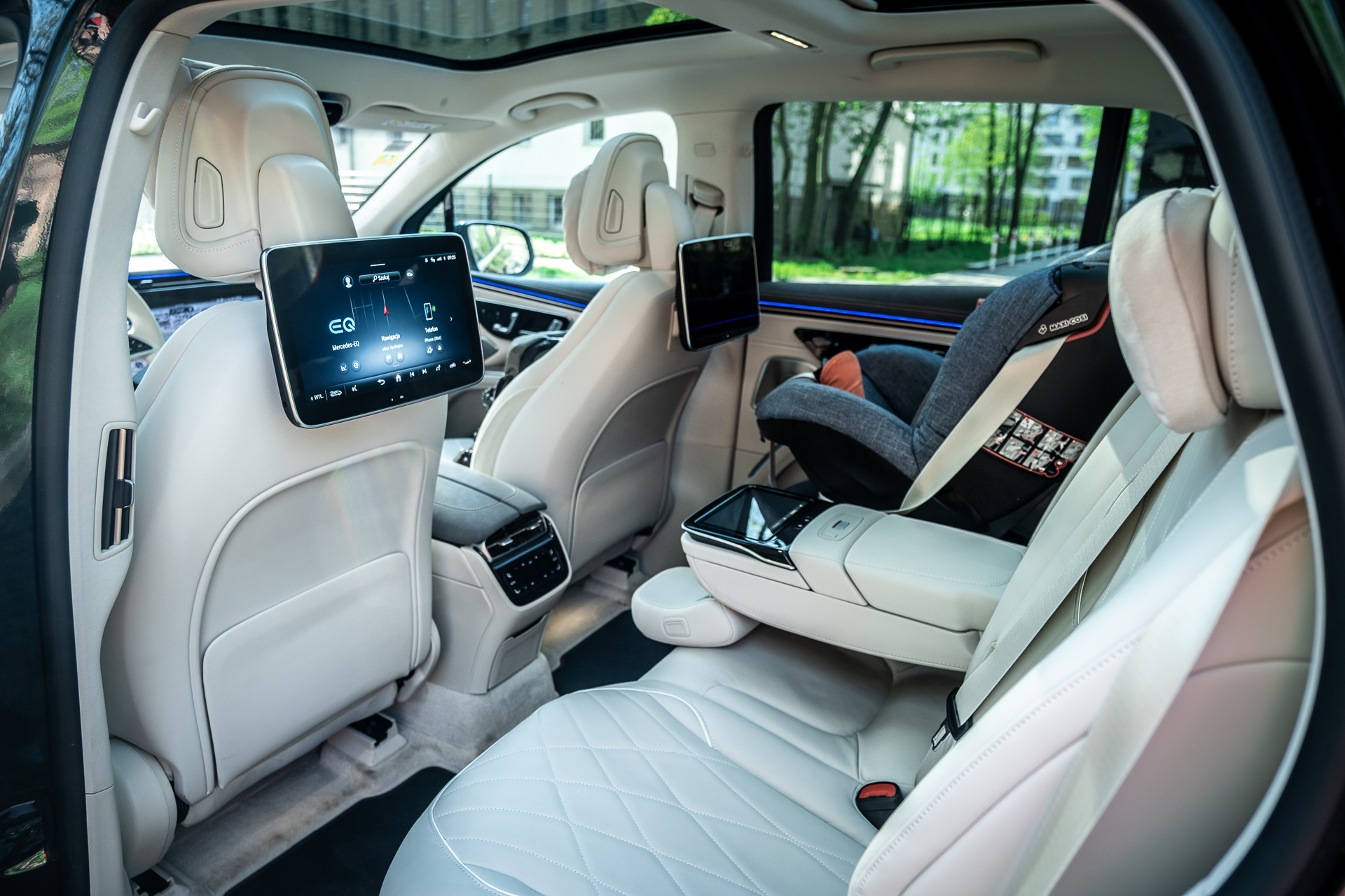 Mercedes-Benz EQS SUV 580 4MATIC miejsce z tyłu