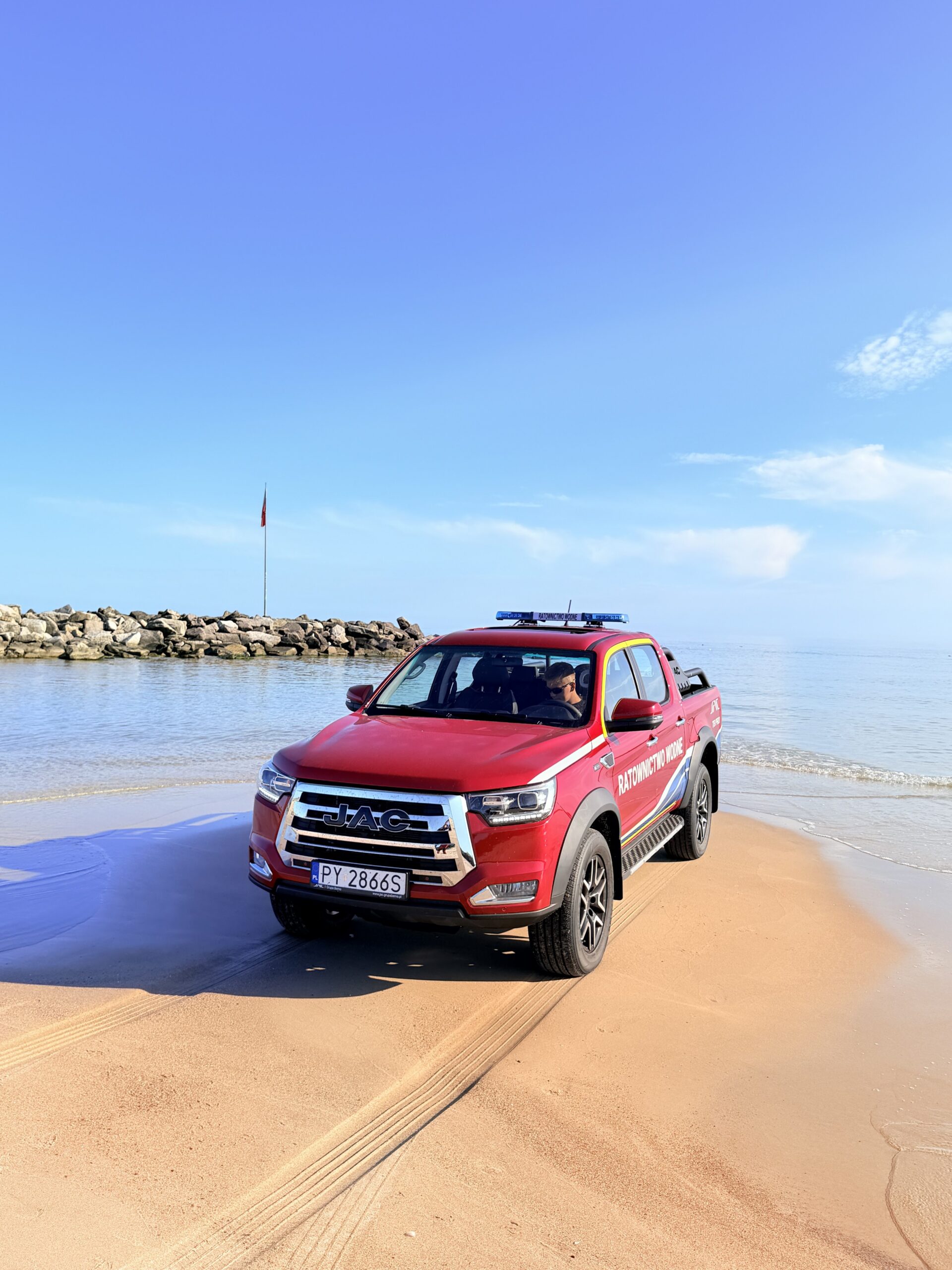 JAC T8 Pro - Ratownictwo Wodne (fot. JAC Polska)