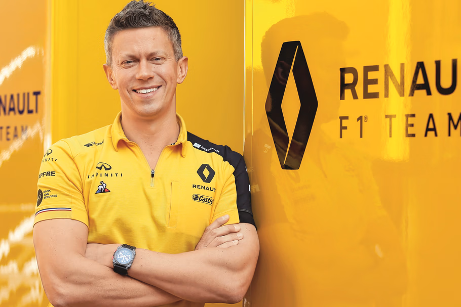 Marcin Budkowski w barwach Renault (fot. Renault F1 Team)