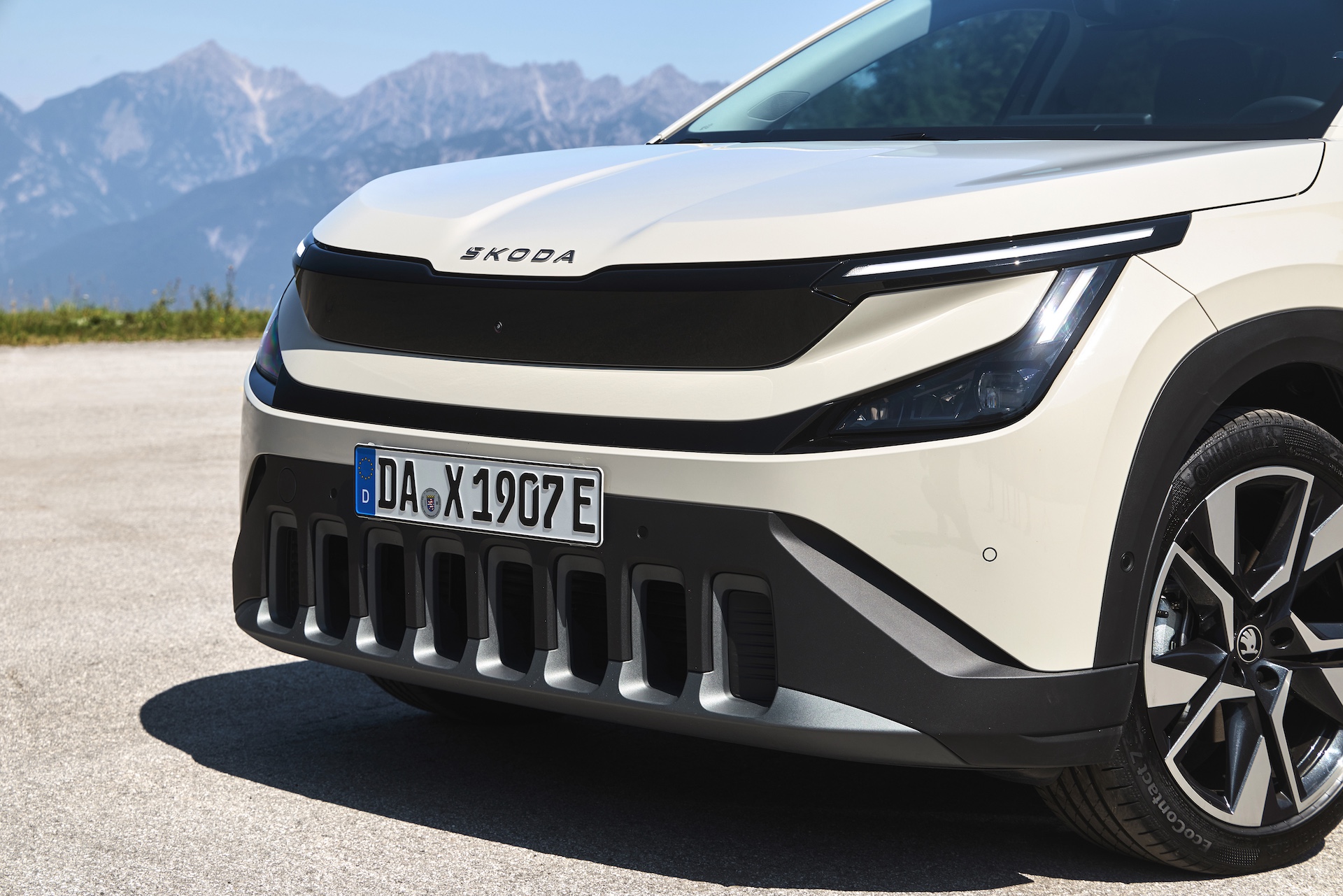 Skoda Epiq przednie światła i grill