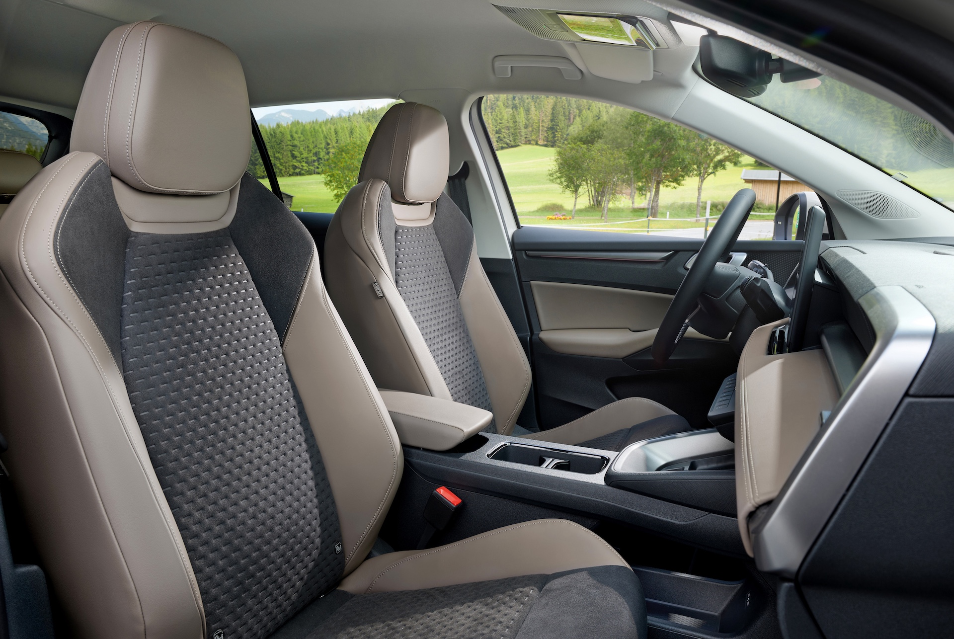 Skoda Epiq miejsce z przodu
