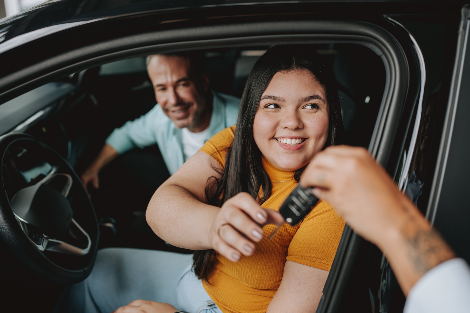 Cyfrowy paszport przy zakupie auta już wkrótce wejdzie w życie (Fot. iStock)