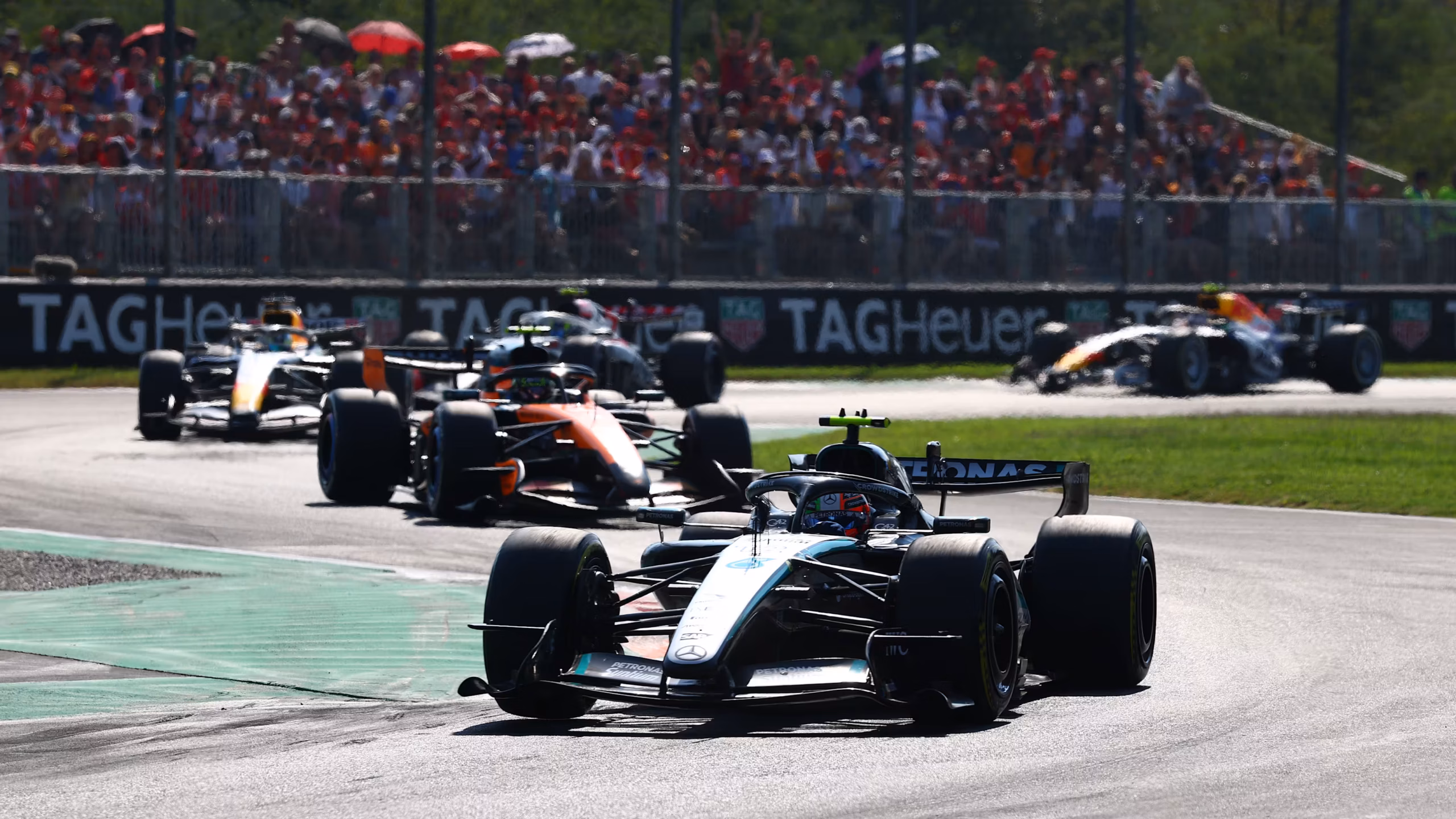 Grand Prix Włoch 2026. Antonelli przedziera się przez stawkę (fot. Formuła 1)