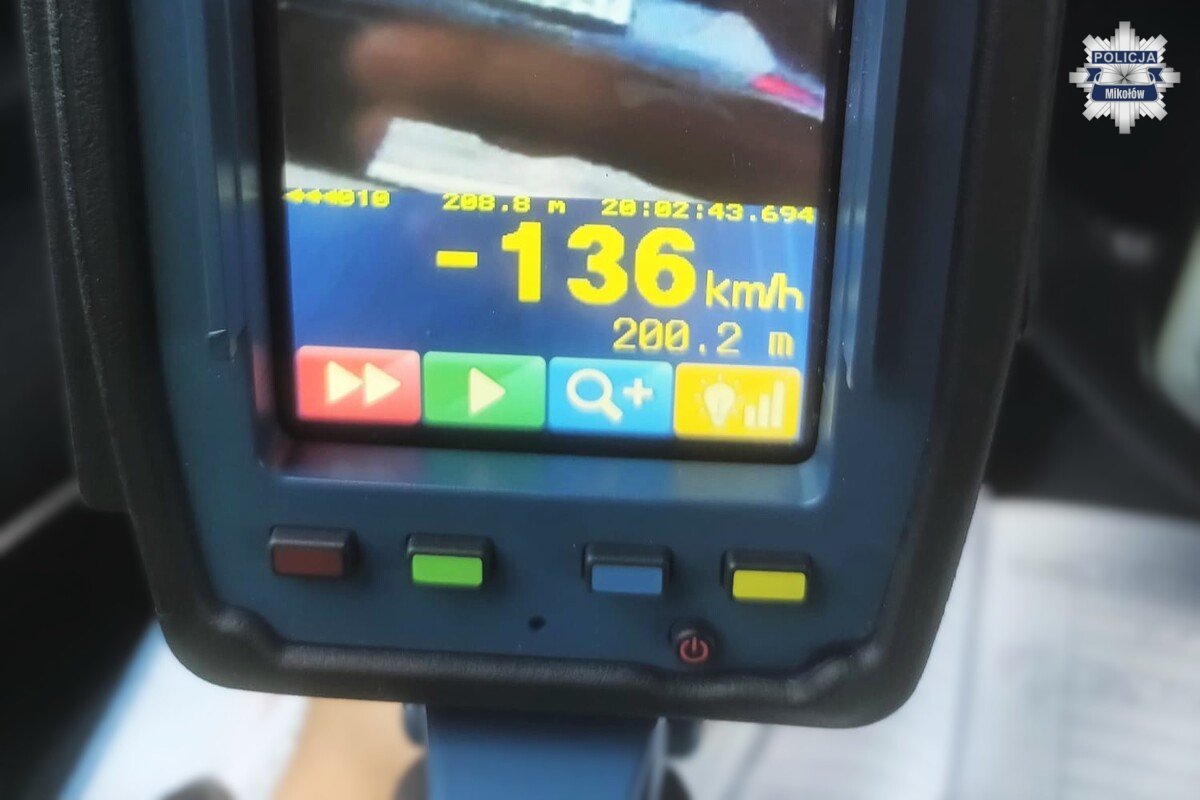 Znaczne przekroczenie prędkości (fot. Policja Mikołów)