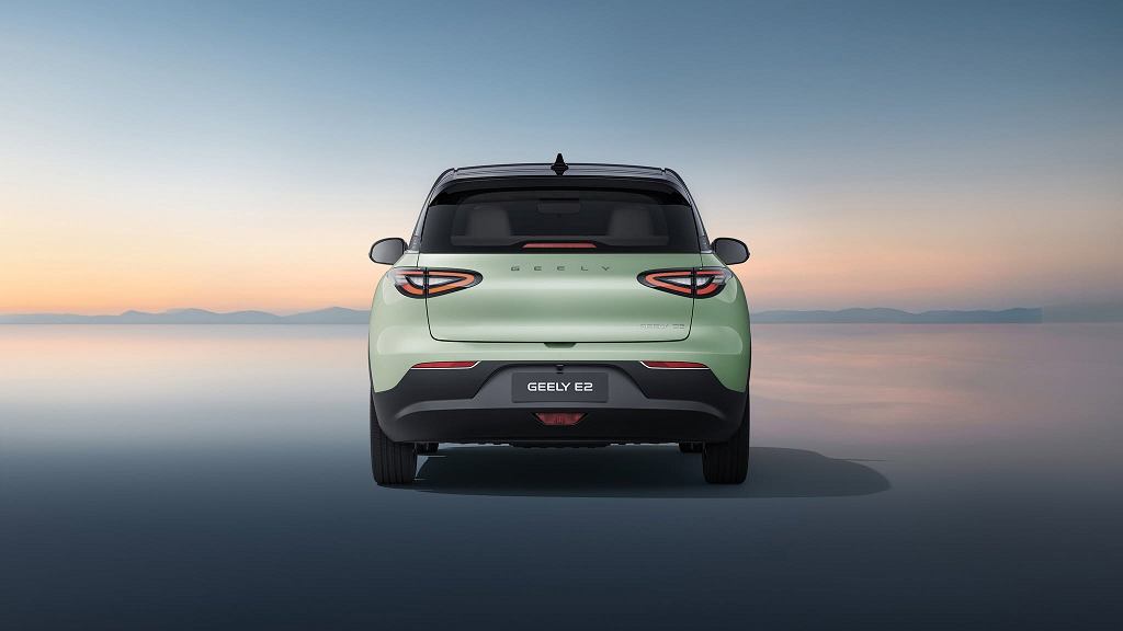 Geely E2 - chiński model, który może namieszać na polskim rynku (fot. Geely)