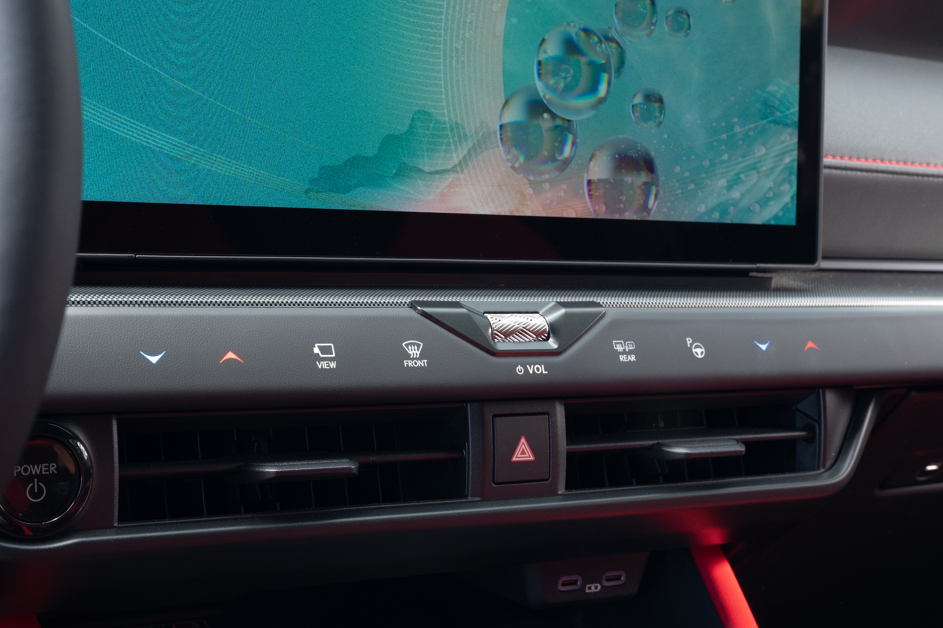 Lexus NX (2026) znikające przyciski
