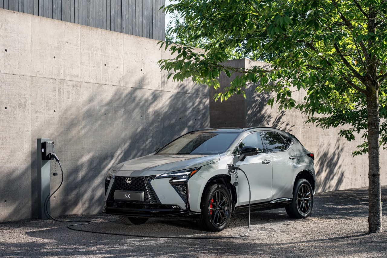 Nowy Lexus NX 450h (fot. Lexus)