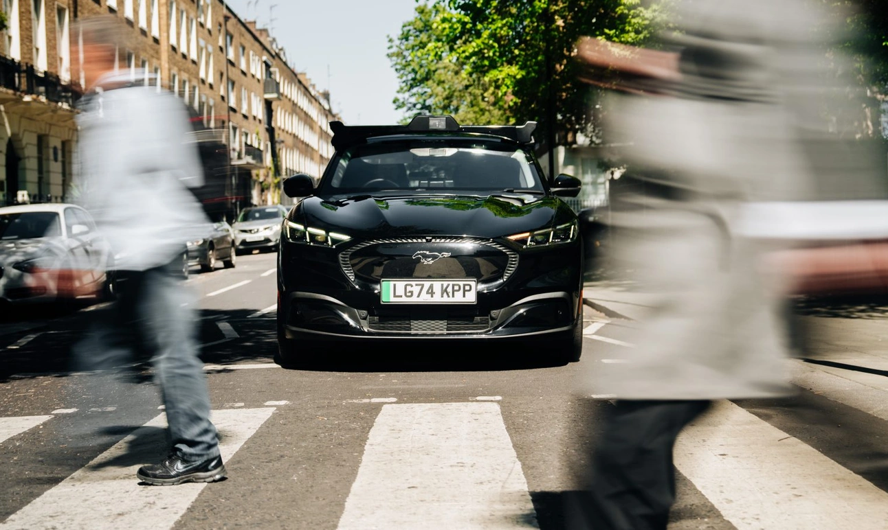 Ford Mustang Mach-E od Wayve - europejska konkurencja dla Tesli Cybercab