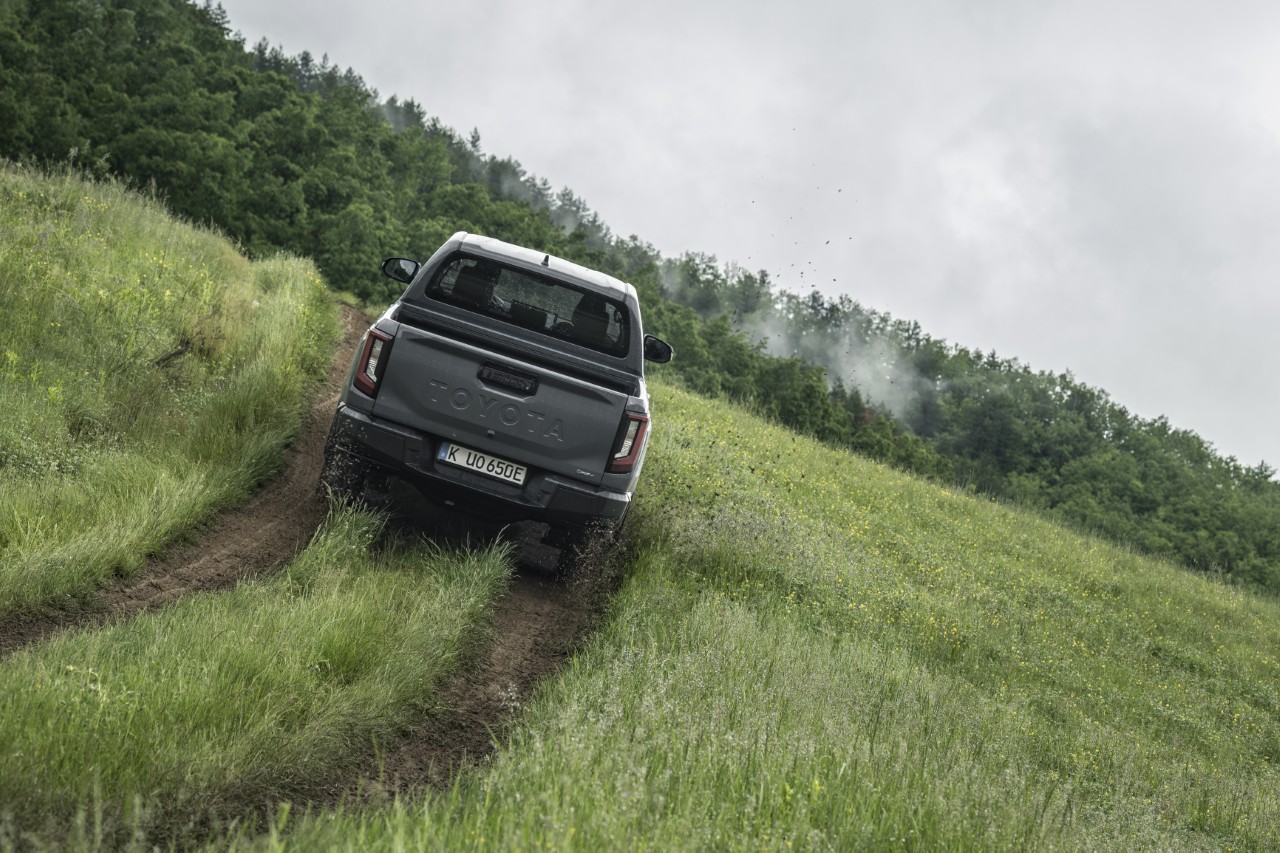 Toyota Hilux BEV (2026) (fot. Toyota)