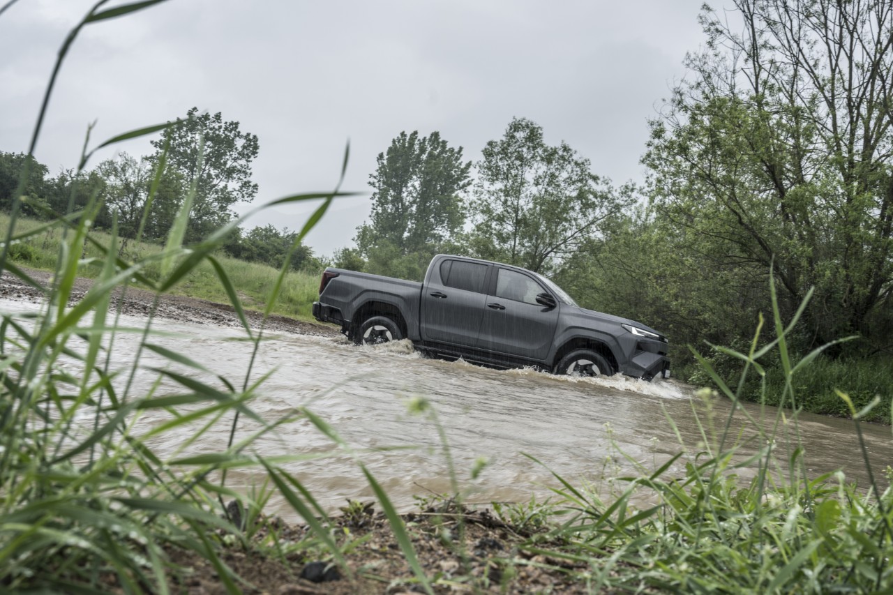 Toyota Hilux BEV (2026) (fot. Toyota)