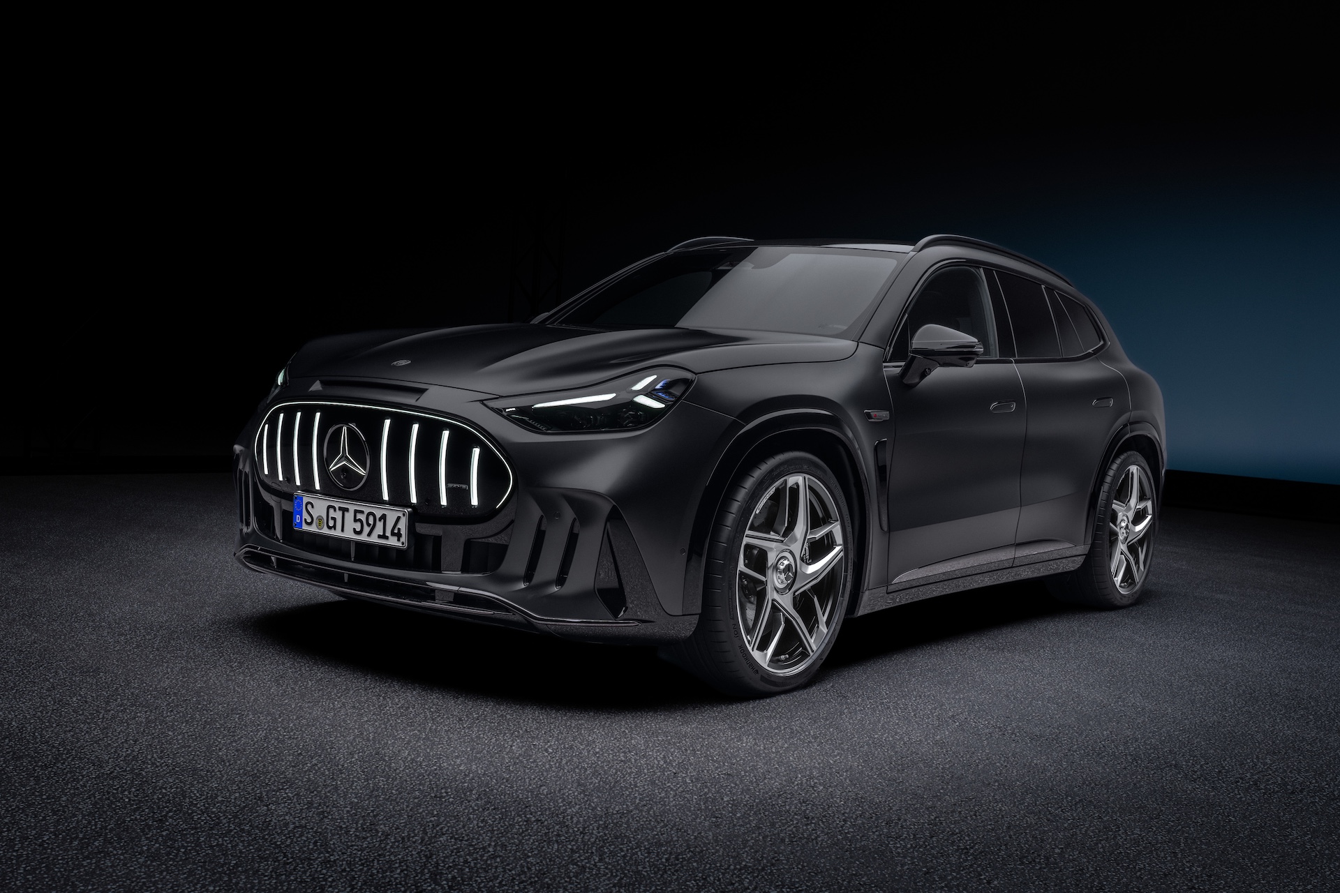 Mercedes-AMG GT SUV przód 3/4