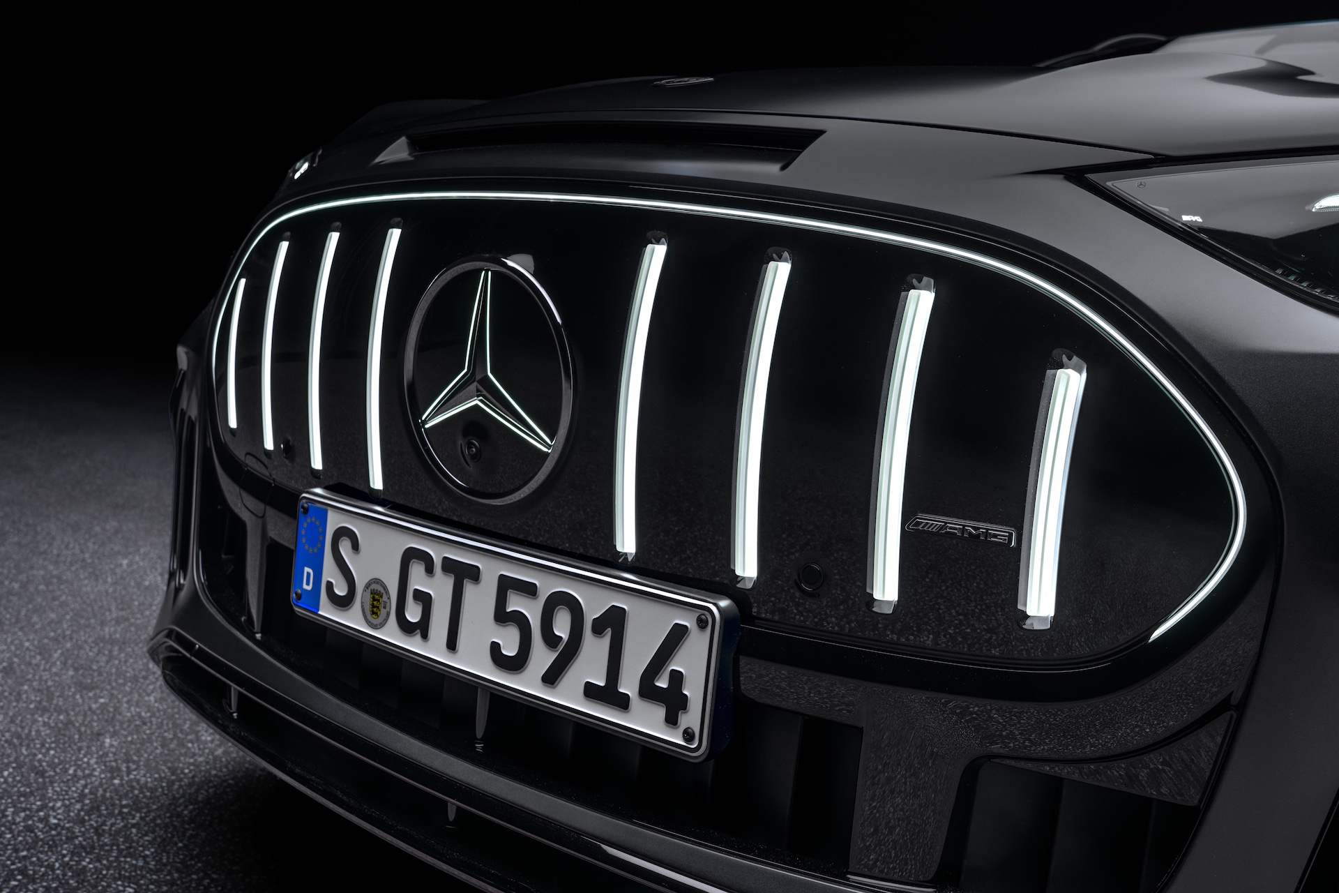 Mercedes-AMG GT SUV grill